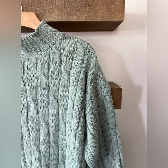 Vintage|Cozy Pastel Sage Green Cable Knit Sweater,fisherman style•••oversized - Picture 2 of 9